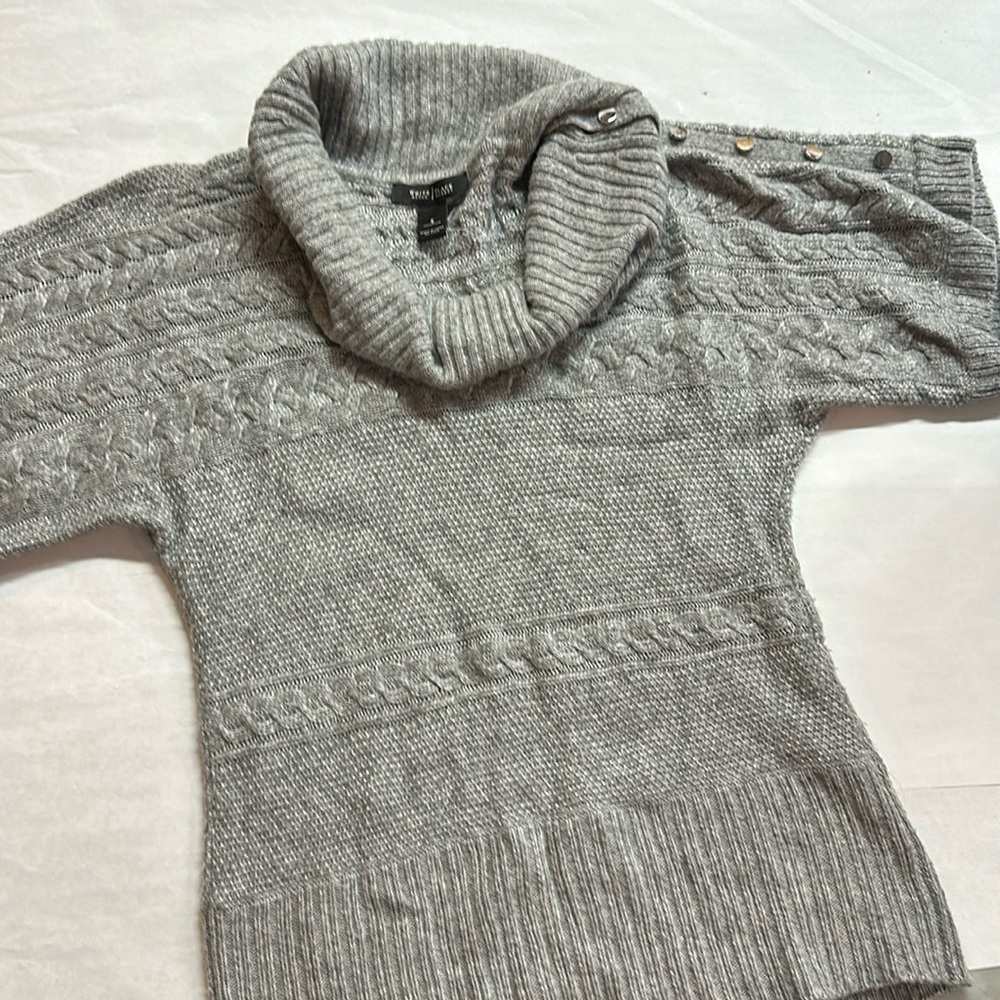 Cozy WHBM grey short sleeve cowl neck sweater size s